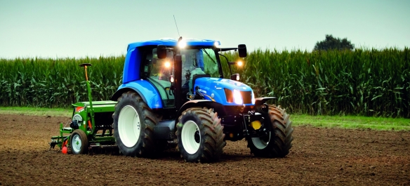 New_Holland_T6_140_MethanePower_tractor