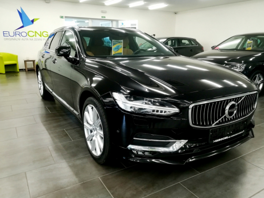 (476) Volvo V90 T5 Bi-Fuel Inscription AUT 2017 – TOP výbava, záruka Volvo