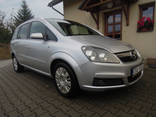 Opel Zafira CNG 1.6, 7 míst, serviska