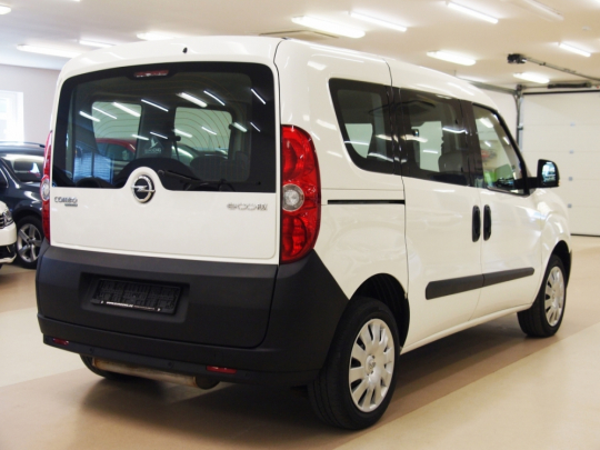 Opel Combo Tour 1.4 Natural Power CNG 120HP MAN 2012 – 5míst, málo najeto