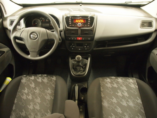 Opel Combo Tour 1.4 Natural Power CNG 120HP MAN 2012 – 5míst, málo najeto