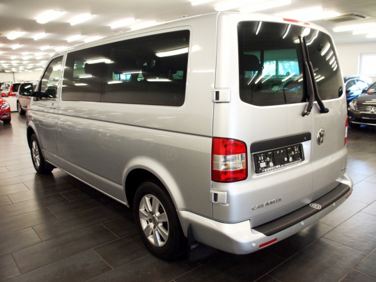 Volkswagen Caravelle 2.0 Ecofuel LONG 8 míst – bixenony, tempomat, el. šoupačky, 2xPDC