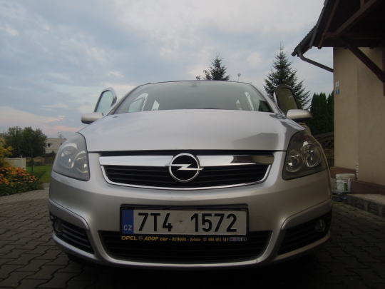 Opel Zafira CNG 1.6, 7 míst, serviska