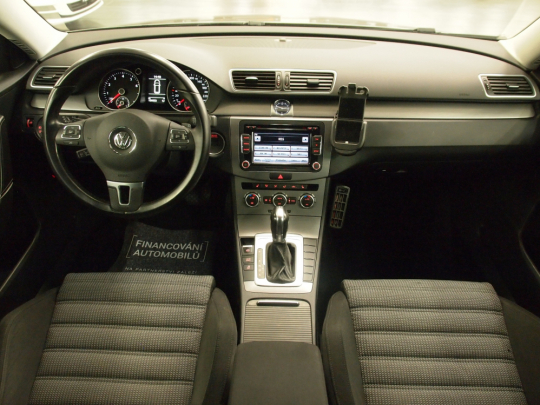 (119) Volkswagen Passat 1.4TSI R-line Ecofuel Premium AUT 2013