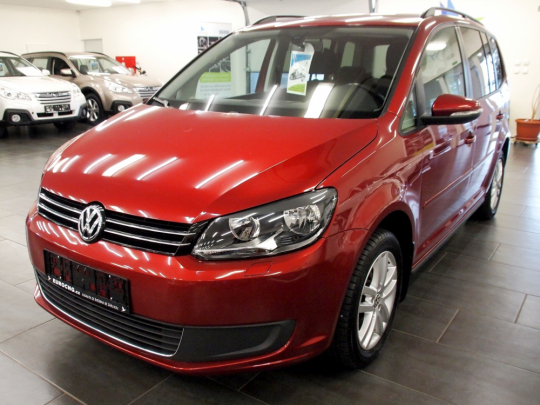 (321) Volkswagen Touran 1.4TSI Ecofuel AUT 2015