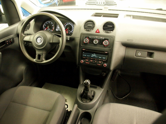 (675) VW Caddy 2.0 Ecofuel maxi skříň MAN 2015