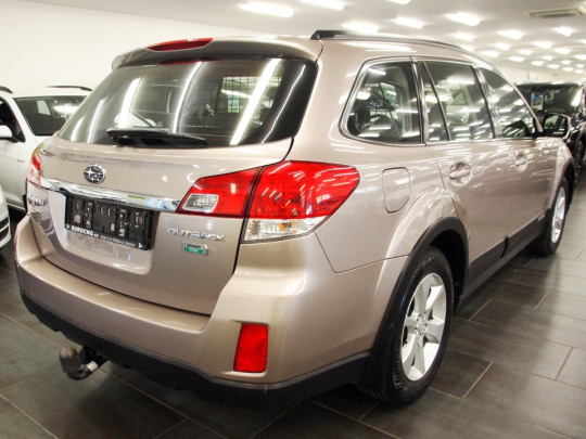 (332) Subaru Outback 2.5i City CNG AUT 2014