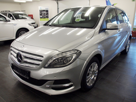 (037) Mercedes-Benz B200 NGD Natural Gas AUT 2015