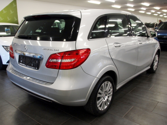 (037) Mercedes-Benz B200 NGD Natural Gas AUT 2015