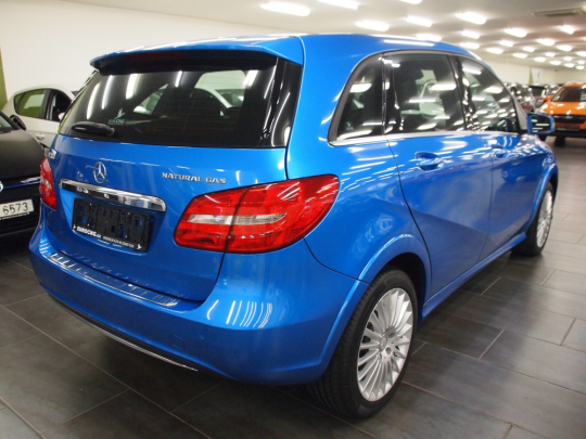 (830) Mercedes-Benz B200 NGD Natural Gas AUT 2015