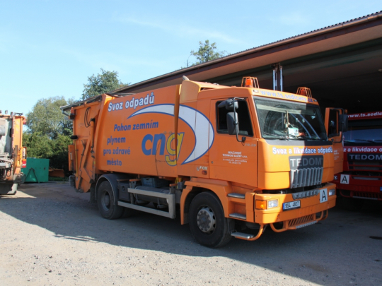 Veřejná správa, komunální a svozové služby