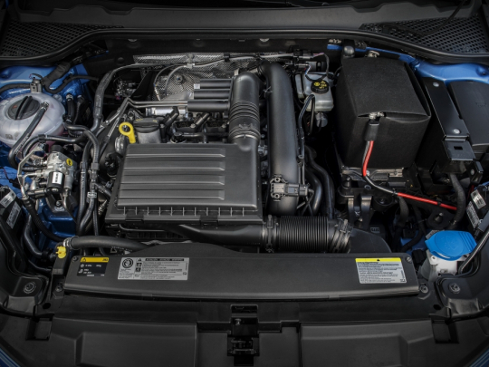 volkswagen-unveils-10-tgi-turbo-engine-that-runs-on-natural-gas-in-vienna_2