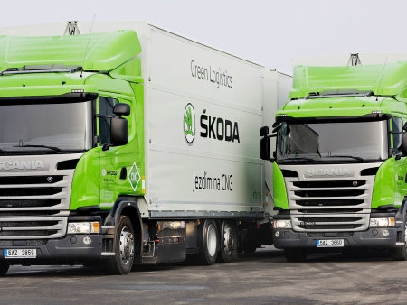 Škodovka nasazuje kamiony na CNG. Začne využívat i extra dlouhé nákladní soupravy.