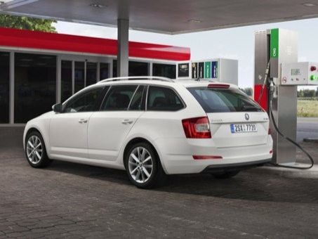 auto-na-plyn-SKODA-Octavia-Combi-G-TEC_6-2016