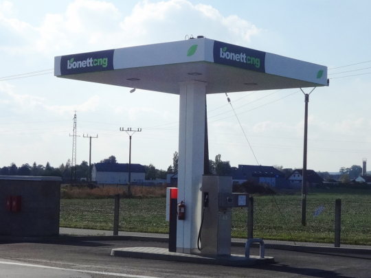 Bonett CNG stanice Hradec Králové Koutníkova_02