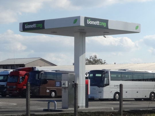 Bonett CNG stanice Hradec Králové Koutníkova_01