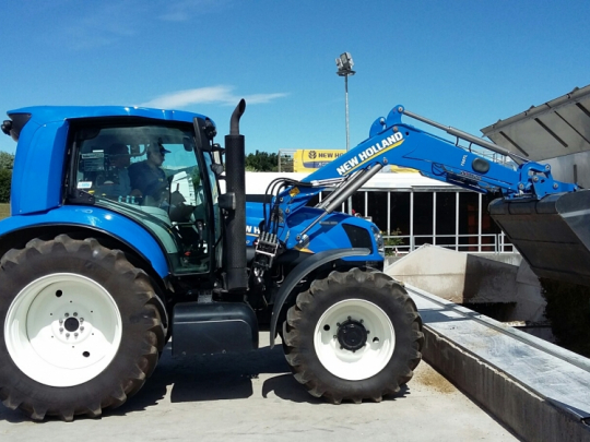 Úspěšný start nového prototypu traktoru New Holland T6.180 na plyn