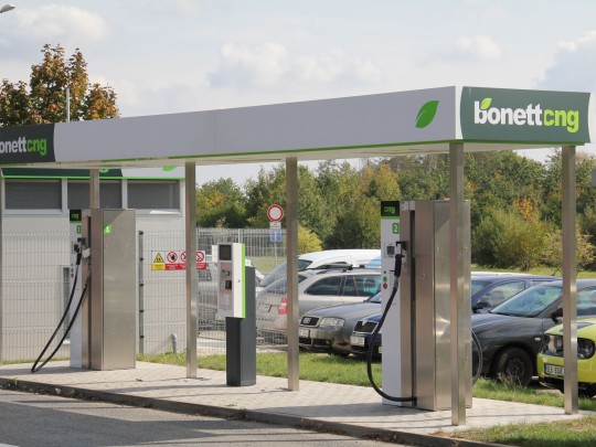 Cena bioCNG na pražských stanicích klesá na 37,37 Kč/kg