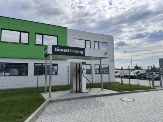 Bonett posiluje roli bioCNG v české dopravě: stabilní infrastruktura a důraz na obnovitelné plyny