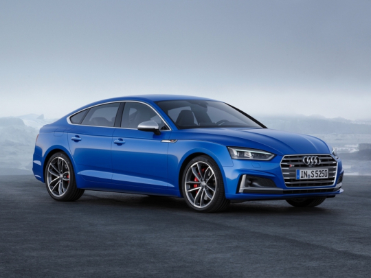 2017-audi-a5-sportback-debuts-alongside-g-tron-s5-sportback-110999_1