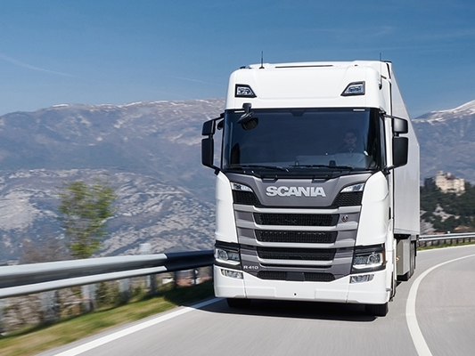 Scania představuje dva nové výkonné motory na bioplyn
